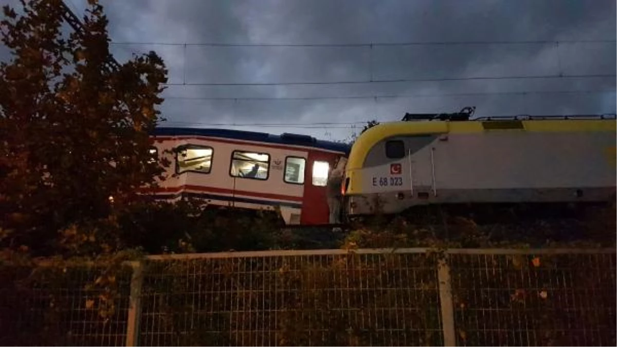 Sapanca\'da Yük ve Yolcu Trenleri Çarpıştı: 2 Yaralı