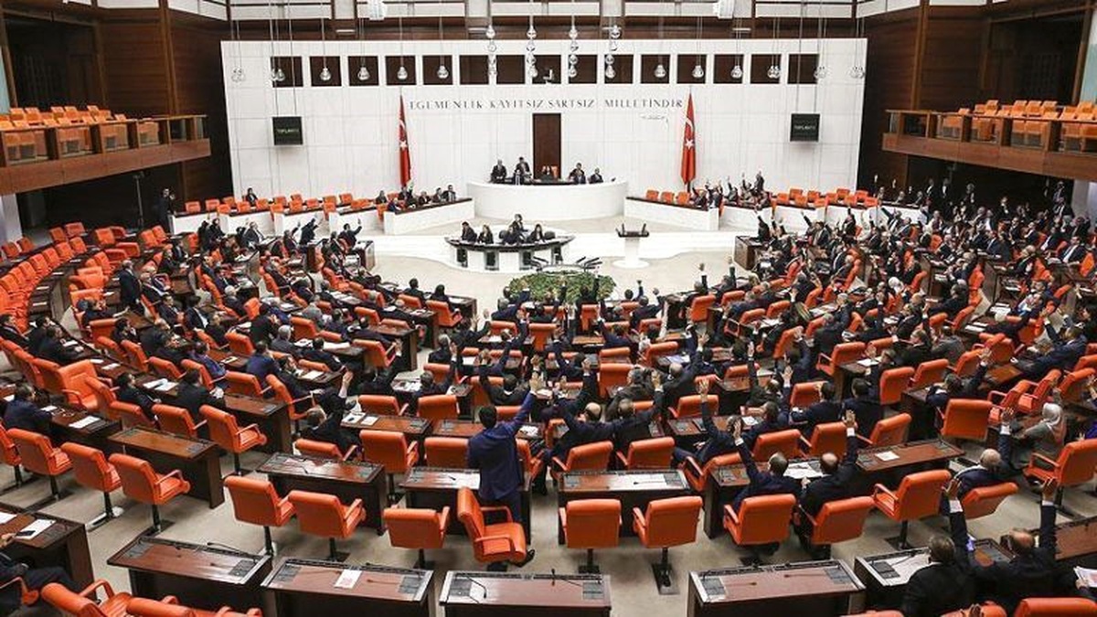 Ticari İşlemlerde Taşınır Rehin Kanunu Kabul Edildi