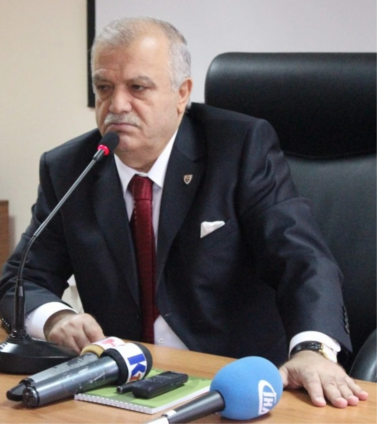 Vali Necati Şentürk: "Devletimizin Temsilcileridir Muhtarlar"