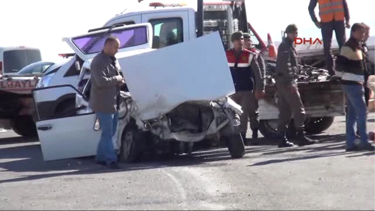 Yozgat?ta Yol Kontrolü Yapan Polislere Otomobil Çarptı: 3 Yaralı