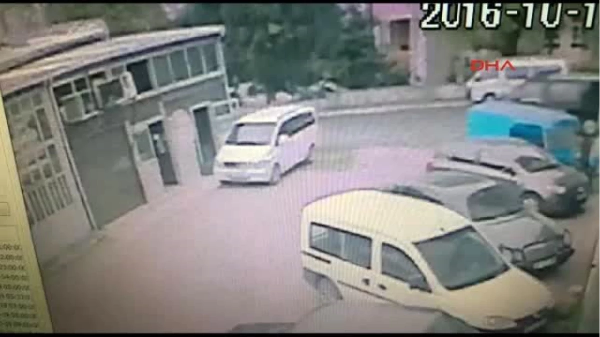 Zonguldak 1 Kişinin Yaralandığı Kaza Güvenlik Kamerasında