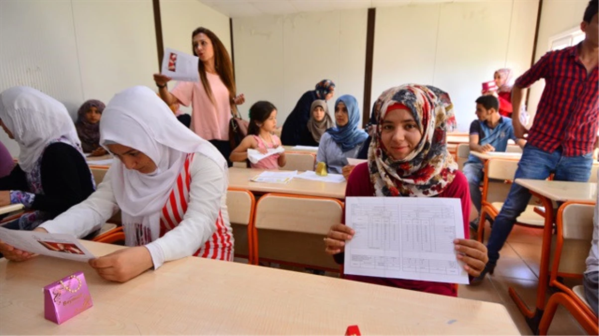 Adana\'da 22 Bini Aşkın Suriyeli Öğrenci Eğitim Alıyor