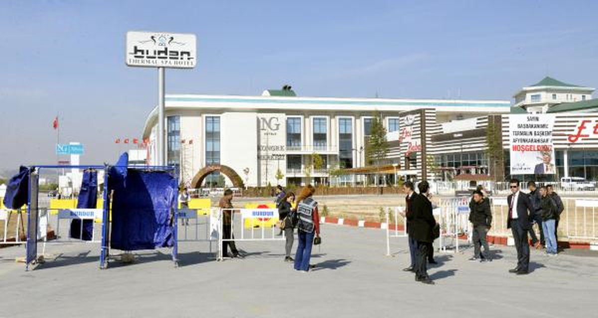 Afyonkarahisar'da AK Parti Kampı Alarmı