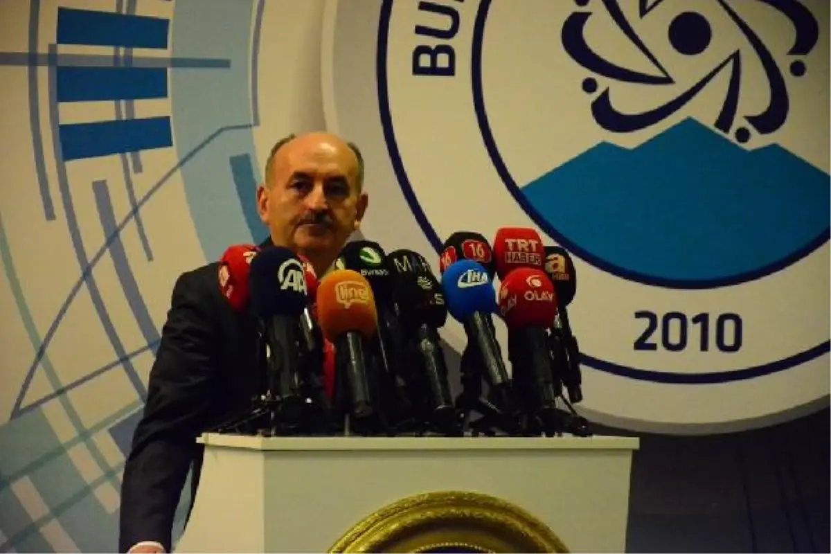 Bakan Müezzinoğlu; \'Vatanına Milletine Sahip Çıkan Gençler Olun\'