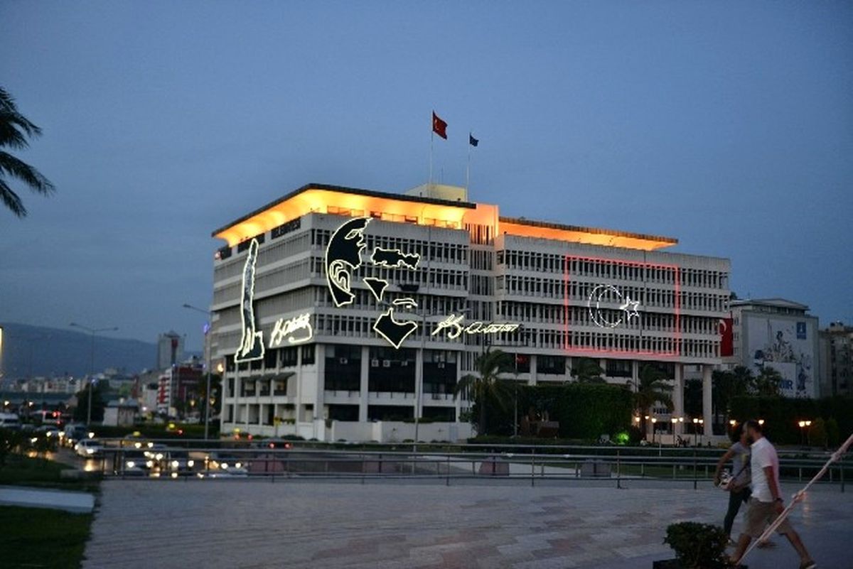 Büyükşehir 29 Ekim\'de Dev Perdeye Dönüşecek