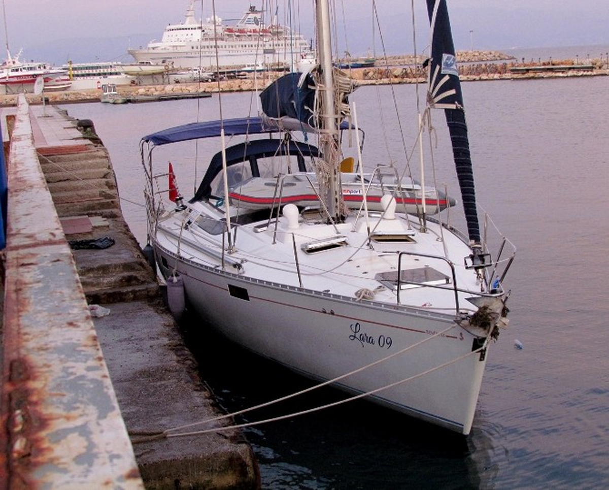 Çeşme\'den İtalya\'ya Kaçmaya Çalışan Sığınmacılar Yakalandı