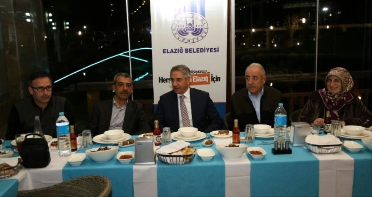 Elazığ Belediye Başkan Yanılmaz, Akademisyenlerle Bir Araya Geldi