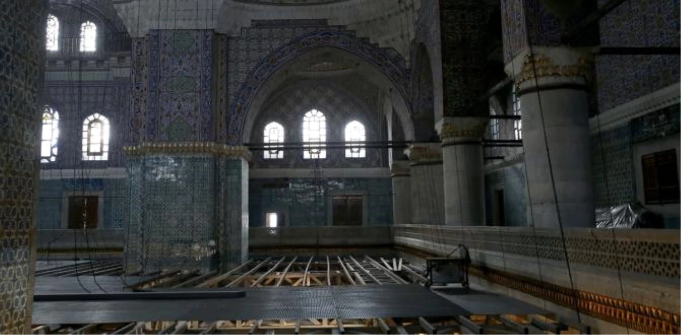 Eminönü\'ndeki Yeni Cami Baştan Aşağı Yenilenecek