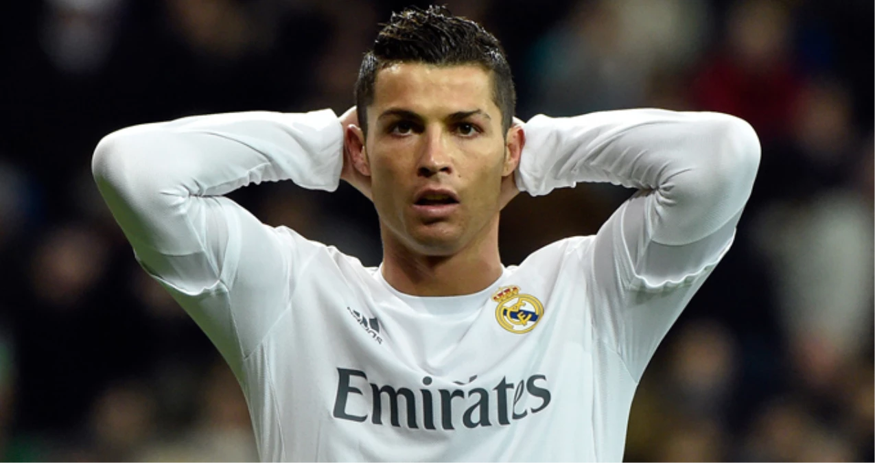 Ronaldo\'nun Buda Heykeline Ayağını Koyduğu Fotoğraf Tepki Çekti