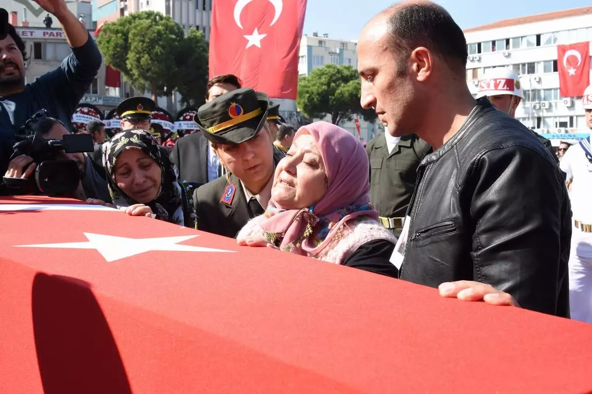 Şehit Yüzbaşı Çevik, Son Yolculuğuna Uğurlandı