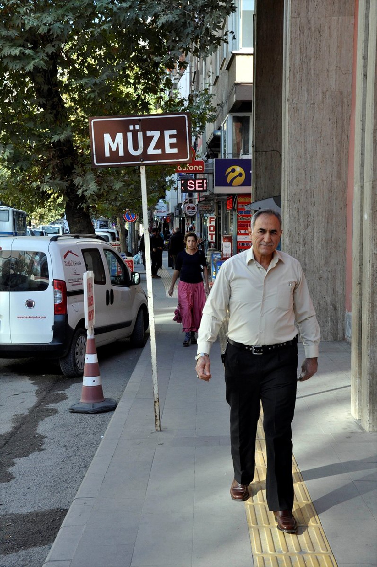Tarihi Madeni Para Koleksiyonunu Müzeye Bağışladı