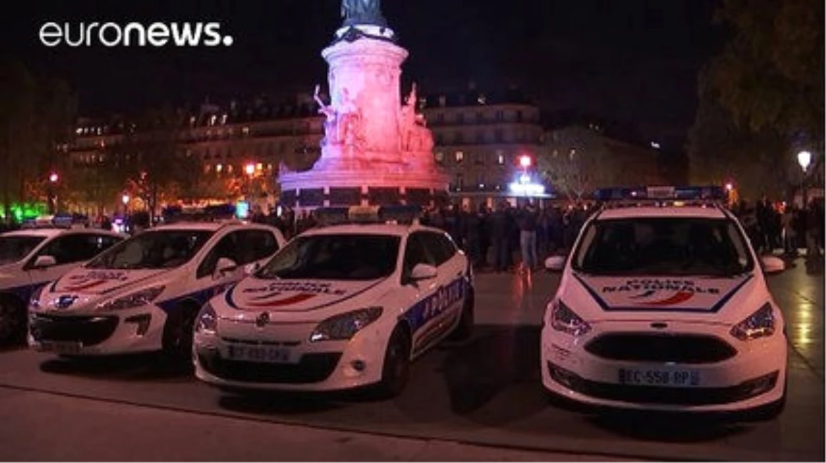 Yasa Dışı Protesto Gösterisi Düzenleyen Fransız Polisi Cumhurbaşkanı Hollande\'ı İstifaya Çağırdı