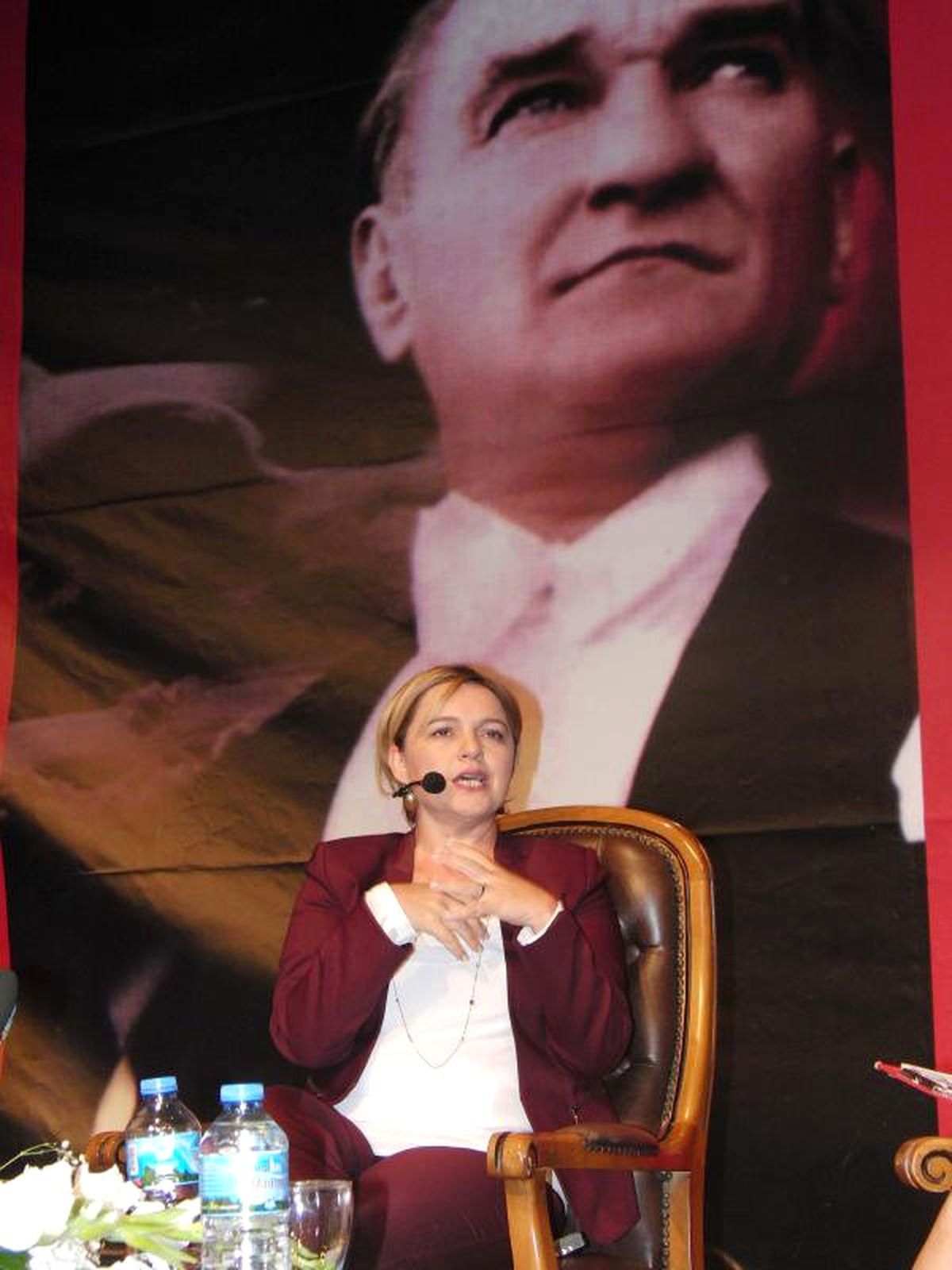 Böke: Başkanlık\'ın Adı Anıldığında TL Değer Kaybediyor