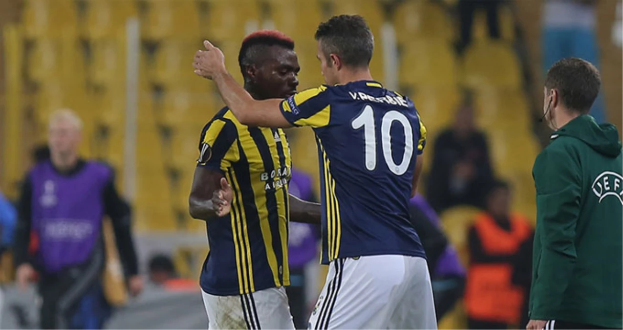 Fenerbahçe\'de Emenike ve van Persie, Devre Arasında Ayrılmayı Planlıyor