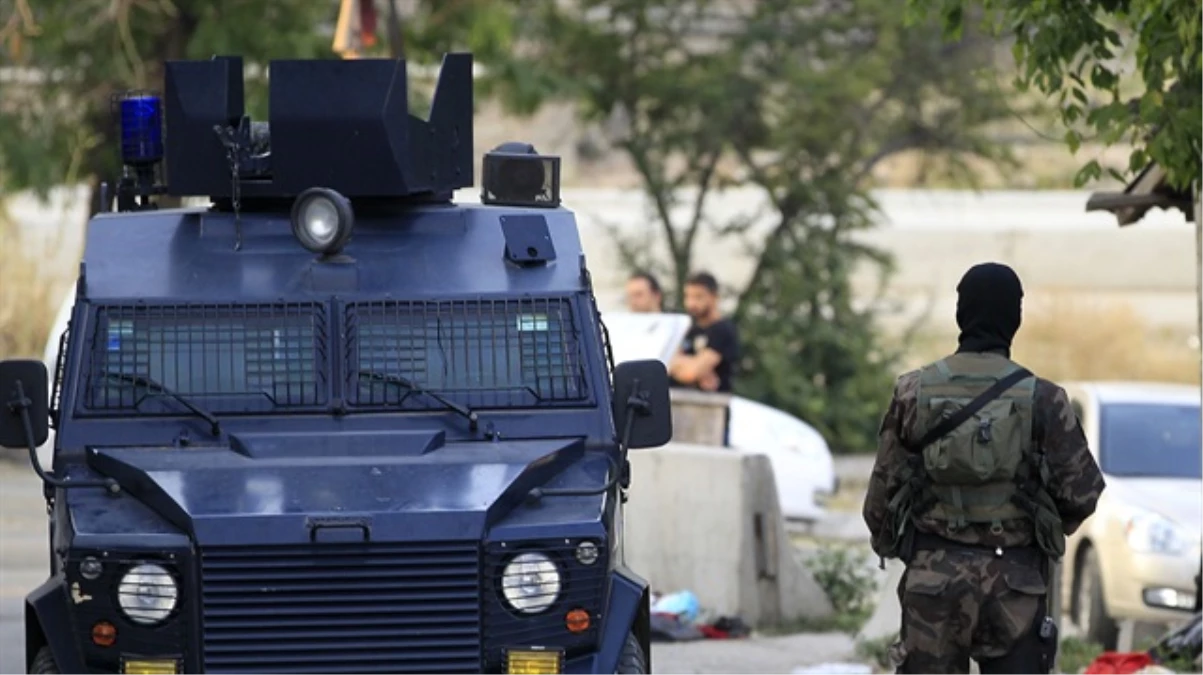 Güvenlik Güçleri PKK\'lı Teröristlerin Ovacık\'a Sızmasını Önledi