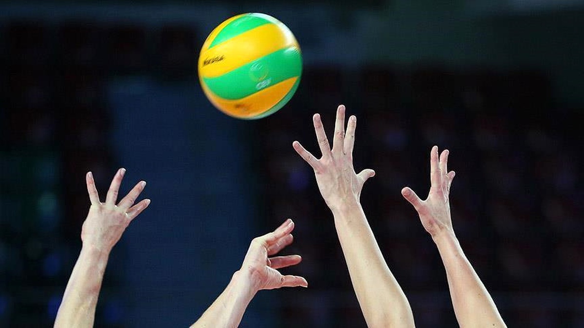 Kadınlar Dünya Voleybol Kulüpler Şampiyonası\'nda Eczacıbaşı Vitra, Vakıfbank\'ı 3-1 Yenerek Finale...
