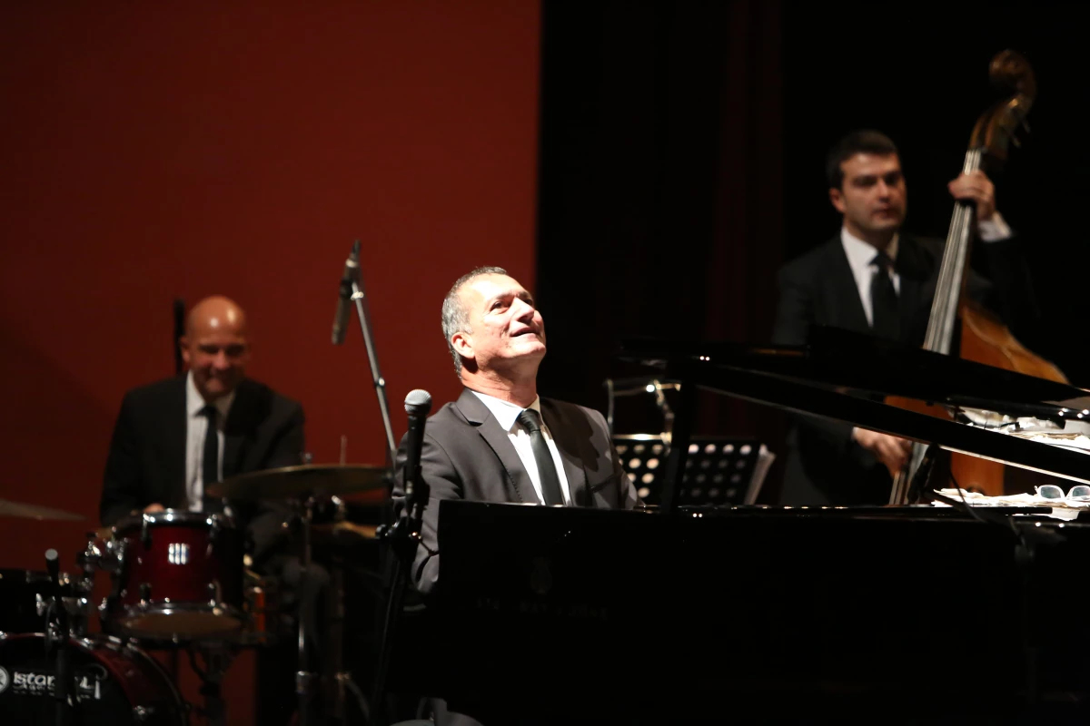 Kerem Görsev Trio Eskişehirlileri Mest Etti