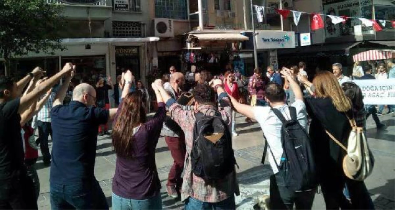 Madde 80\'e İzmir\'de Horonlu Protesto