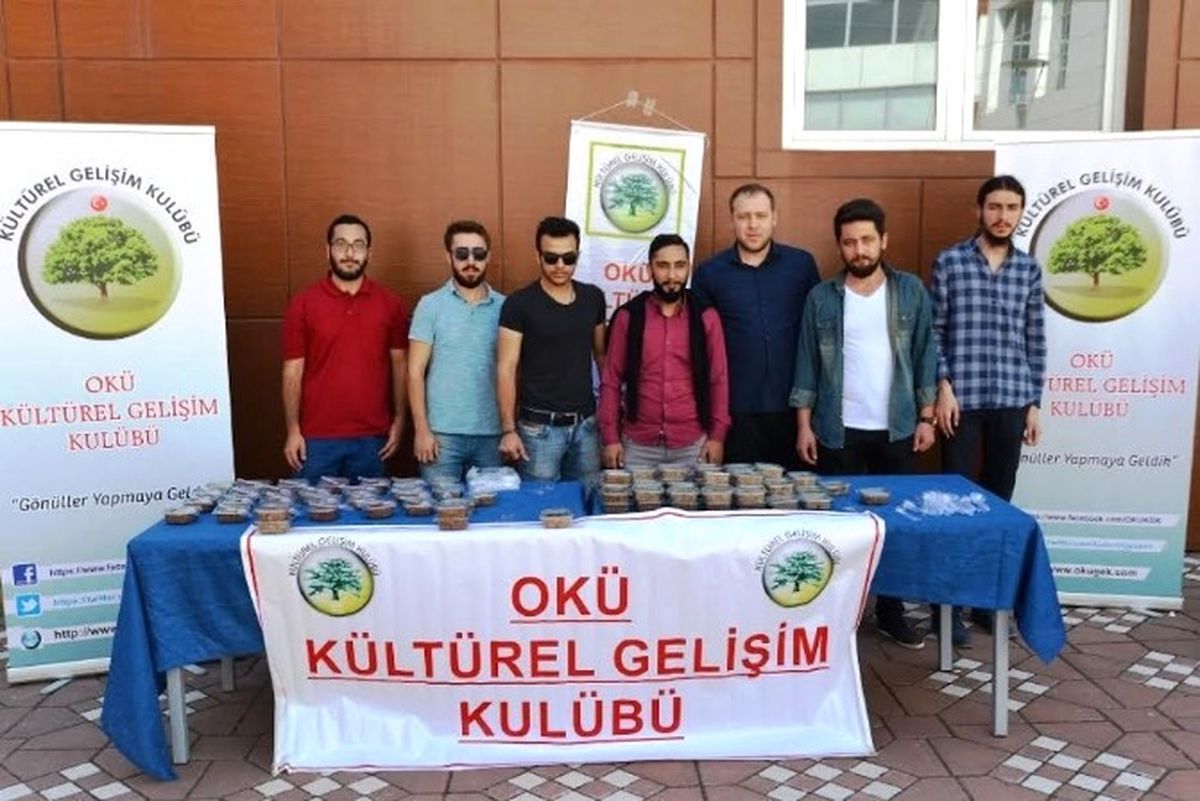 Öğrenciler Aşure İkramı Etkinliğinde Buluştu