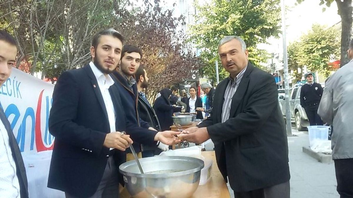 Saadet Partisi Bilecik İl Teşkilatı\'ndan Aşure İkramı