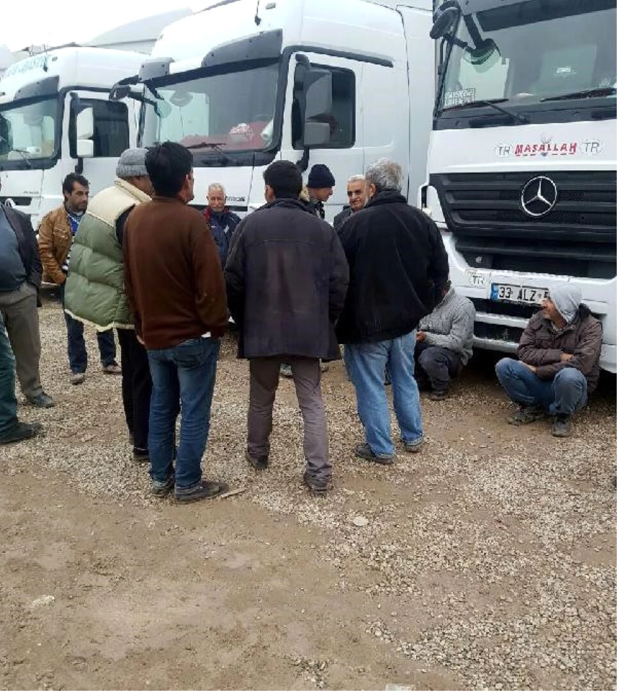 Türk TIR Şoförleri Bazargan\'da Mahsur Kaldı
