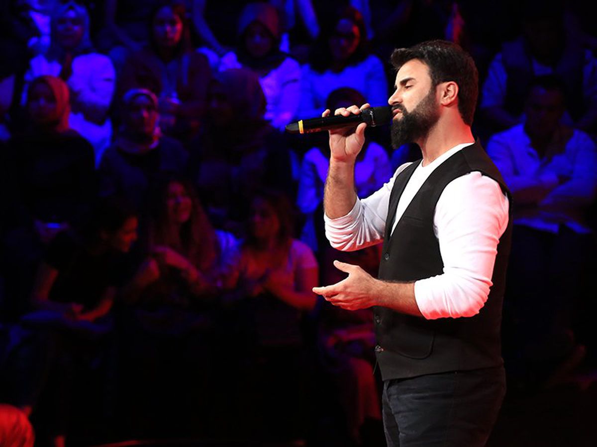Yarışmacı, Hadise\'ye Özel Marş Söyledi