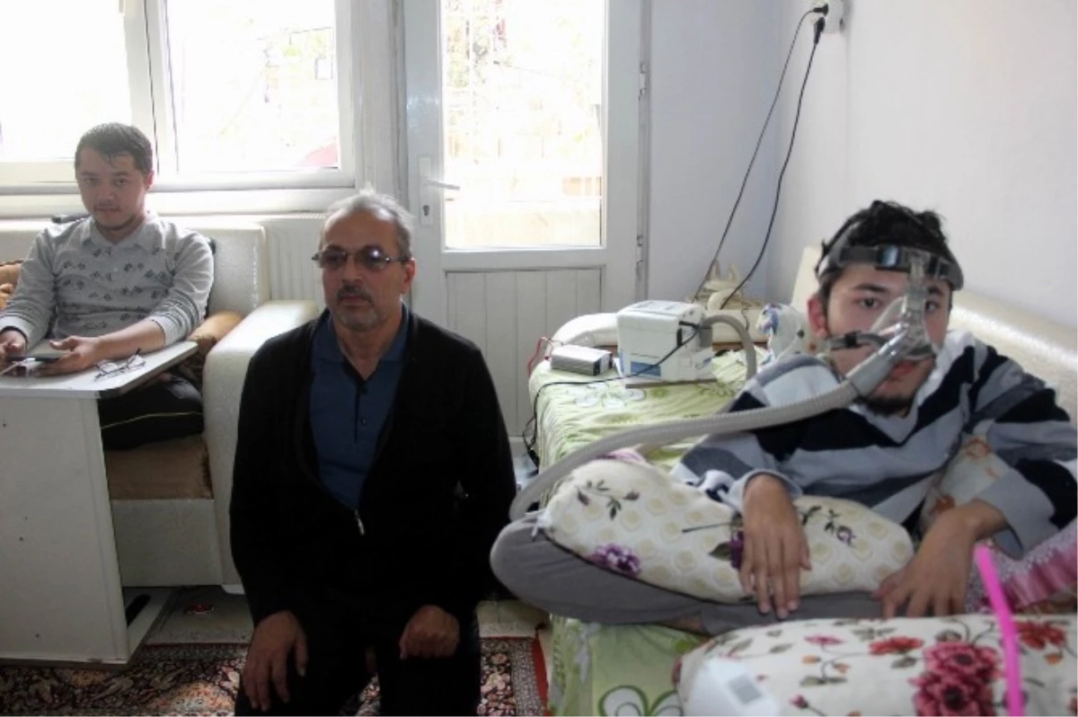 16 Yıldır Kas Erimesi ile Yaşayan Çocukları İçin Yardım İstiyor