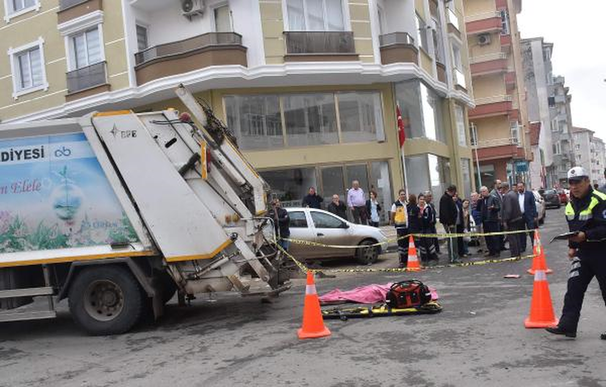 Çöp Kamyonu Çarpan Kadın Öldü