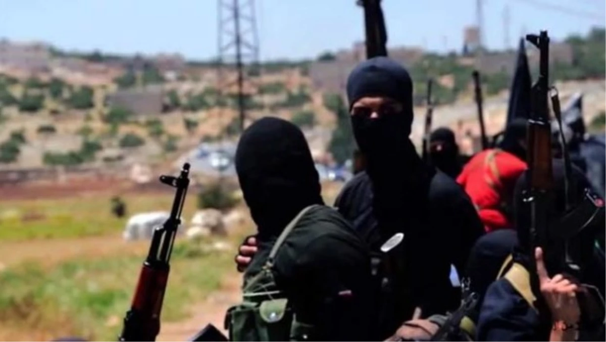 IŞİD, 3 Koldan Rutbe\'ye Saldırdı