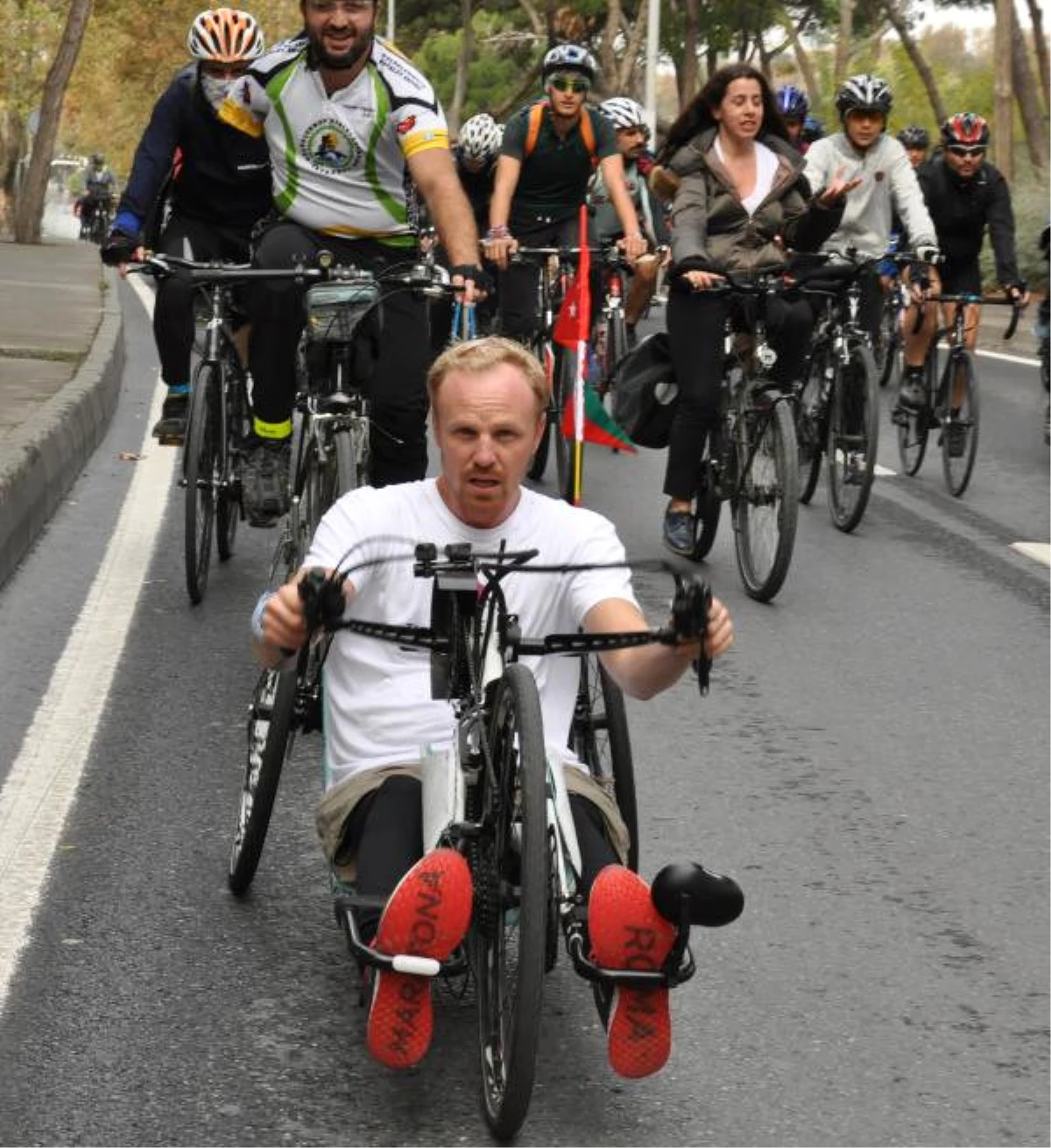 Engelli Sporcu El Bisikleti ile Avcılar\'dan Yenikapı\'ya Pedal Çevirdi