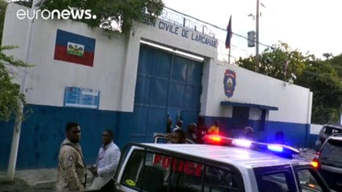 Haiti\'de Polis Firari 174 Mahkumun Peşine Düştü
