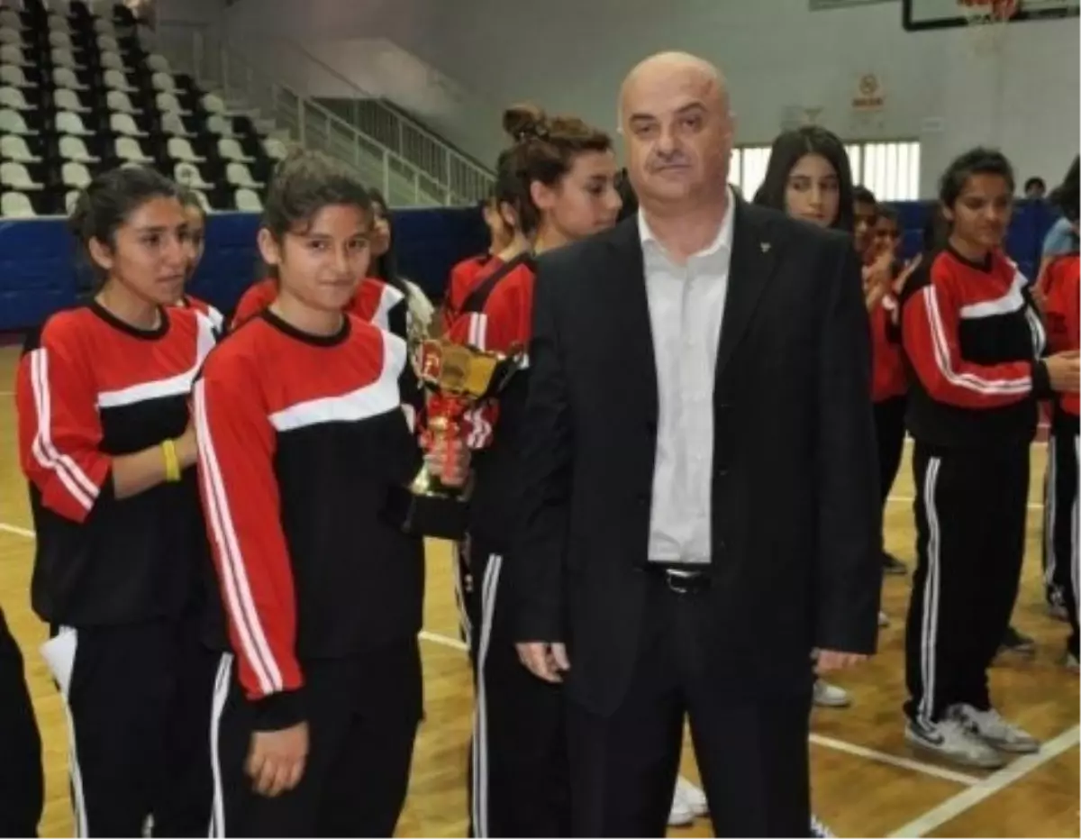 Malatya Basketbolu Ergül Akdeniz\'i Kaybetti