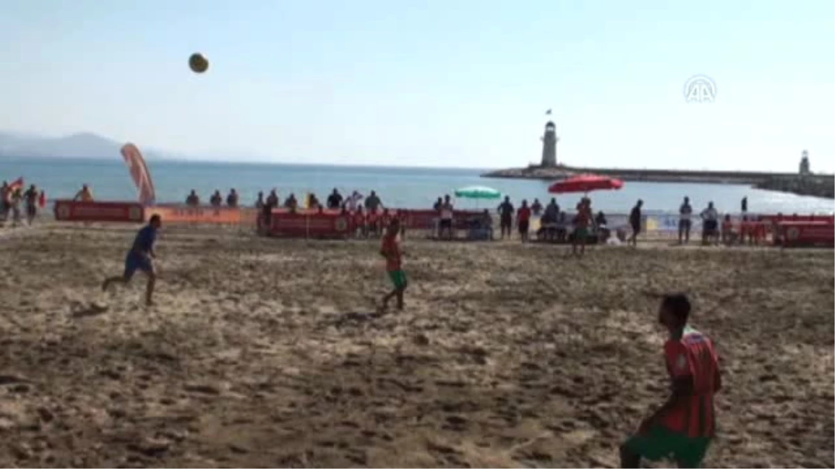 Plaj Futbolunda Şampiyon Seferihisar Cittaslow