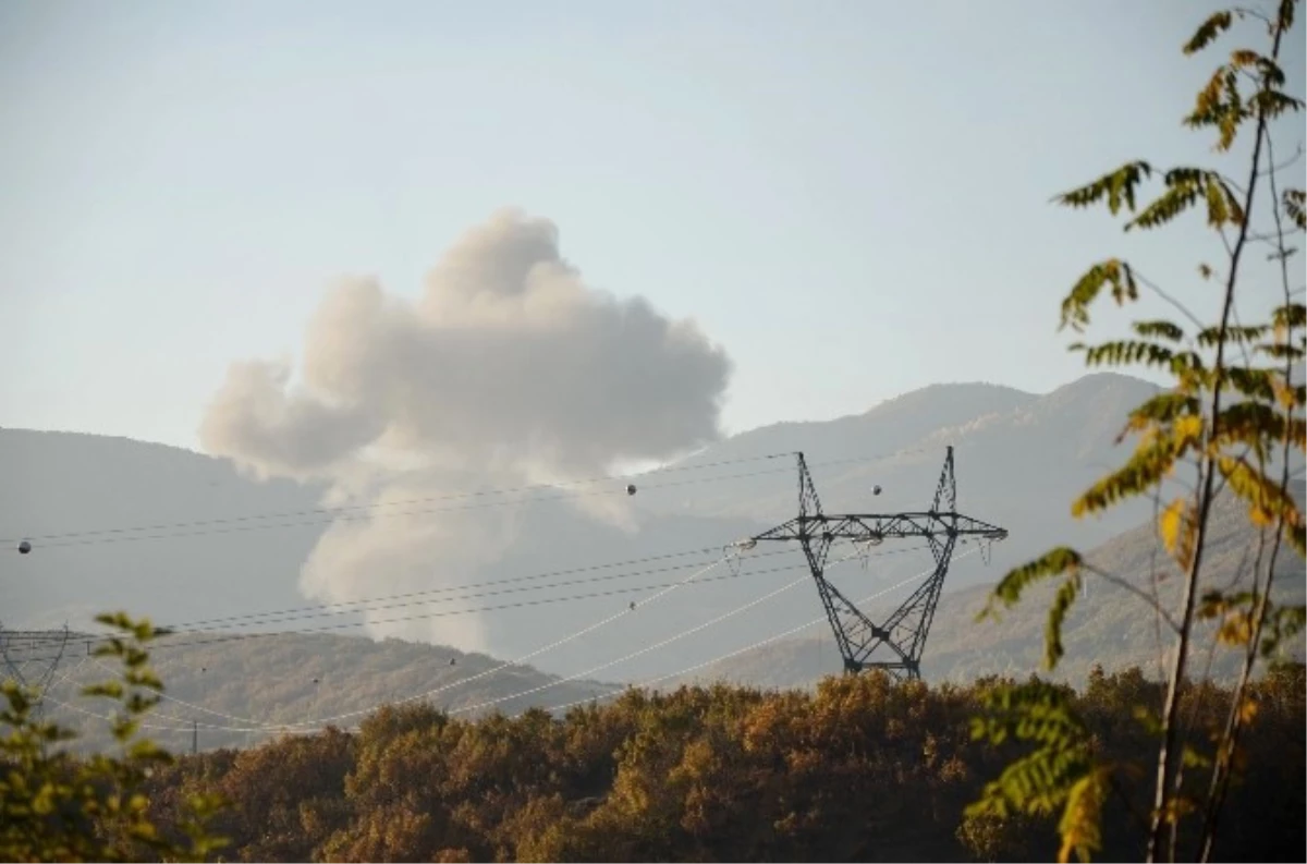 Tunceli\'de Bomba Yüklü Araç İmha Edildi