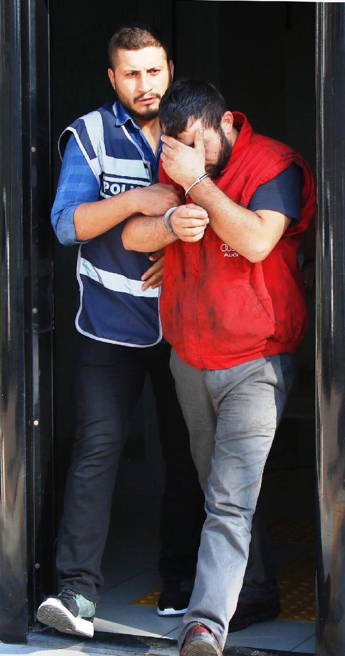 11 Kilo Eroin Torbacılara Ulaşmadan Ele Geçirildi