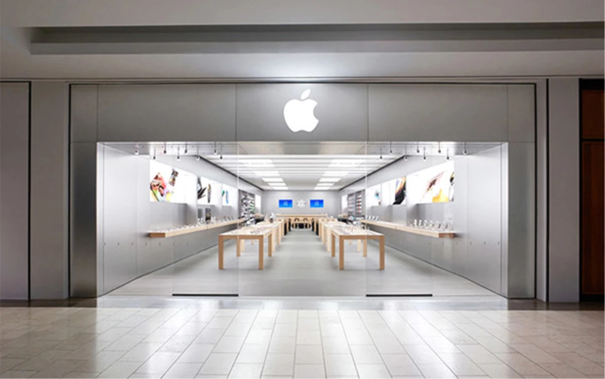 Apple Store\'da Hırsızlık 13 Bin Dolarlık İphone Çalındı.