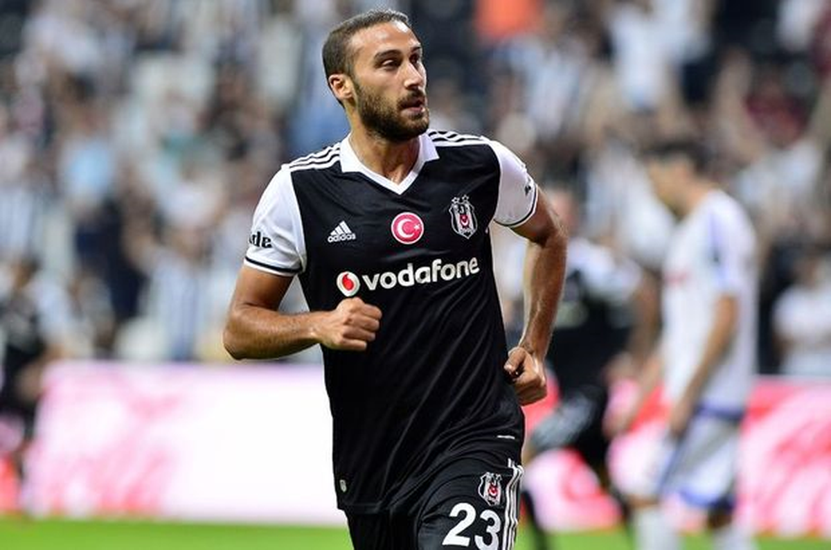 Cenk Tosun: "Milli Takım Arasına Kadar Puan Kaybetmek İstemiyoruz"