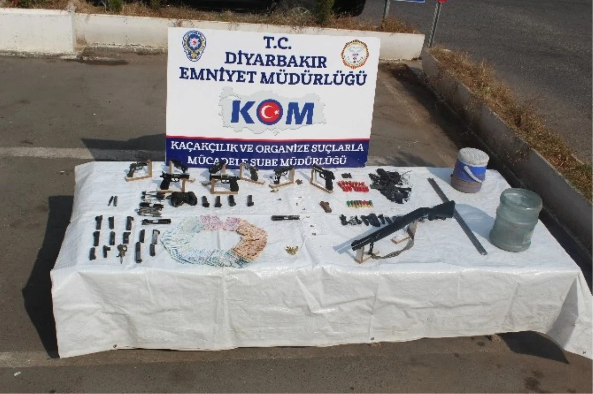 Diyarbakır\'da Yasa Dışı Silah Tamirciliği Yapanlara Operasyon