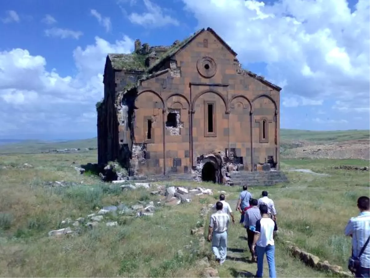 Dünya Miras Listesi\'nde Yer Alan Ani Harabeleri Herkesin İlgisini Çekiyor