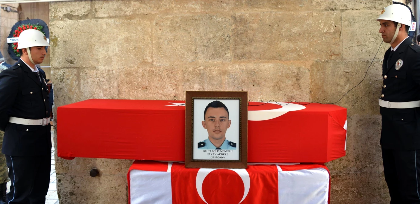 Kahramanmaraş Şehit Polis Akdere, Kahramanmaraş\'ta Toprağa Verildi