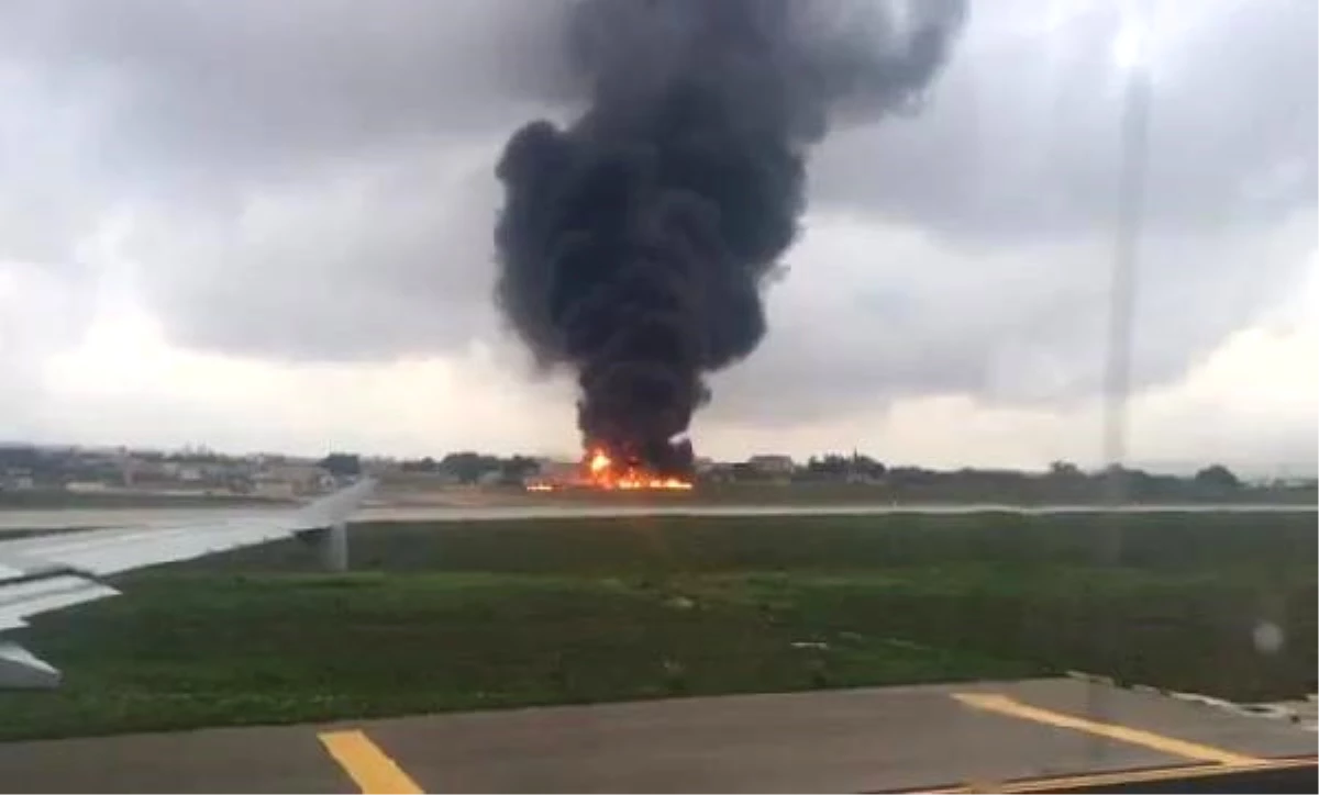 Malta\'da AB Yetkililerini Taşıyan Küçük Uçak Düştü : 5 Ölü