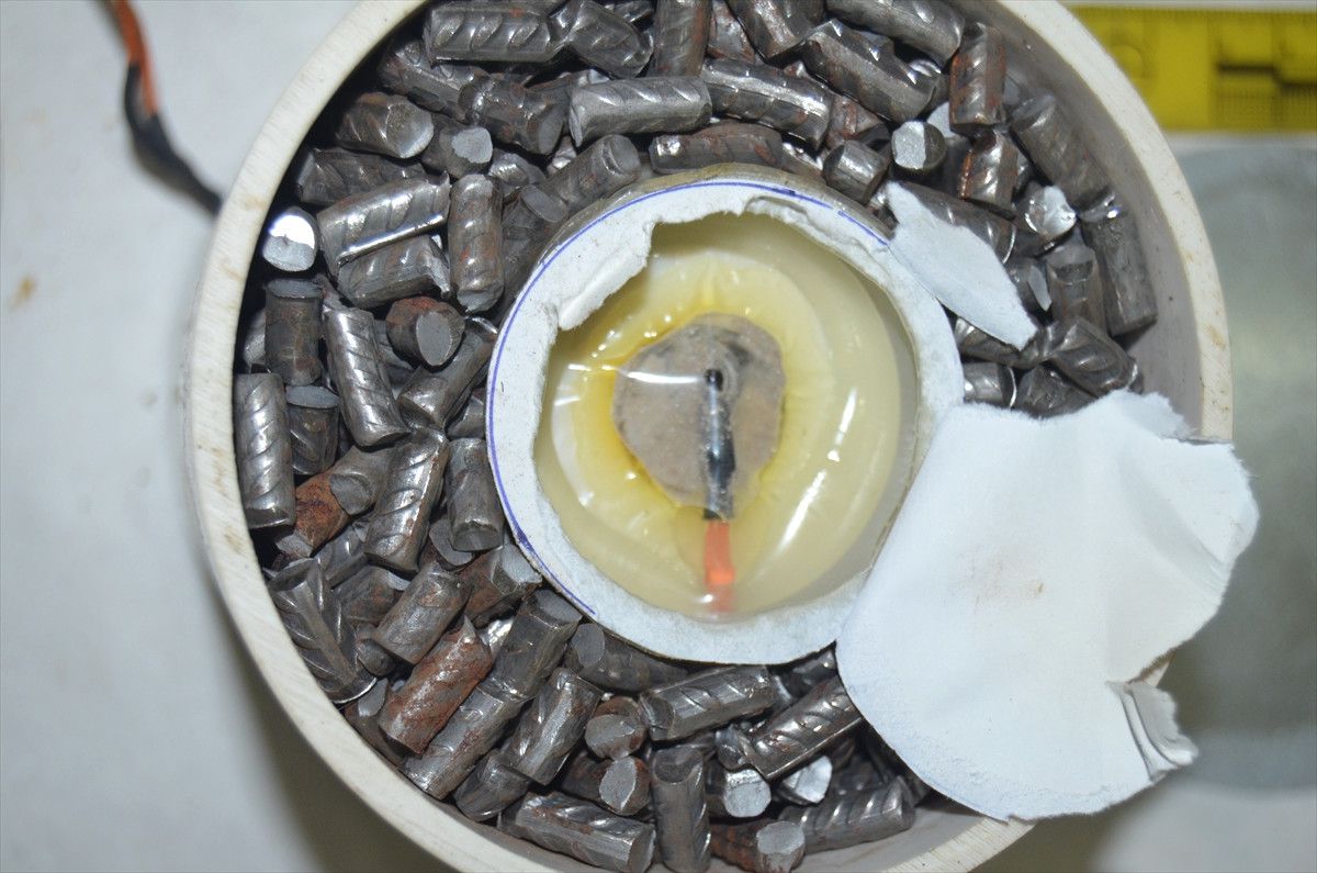 Mersin'de Bombalı Saldırı Hazırlığındaki Teröristler Yakalandı