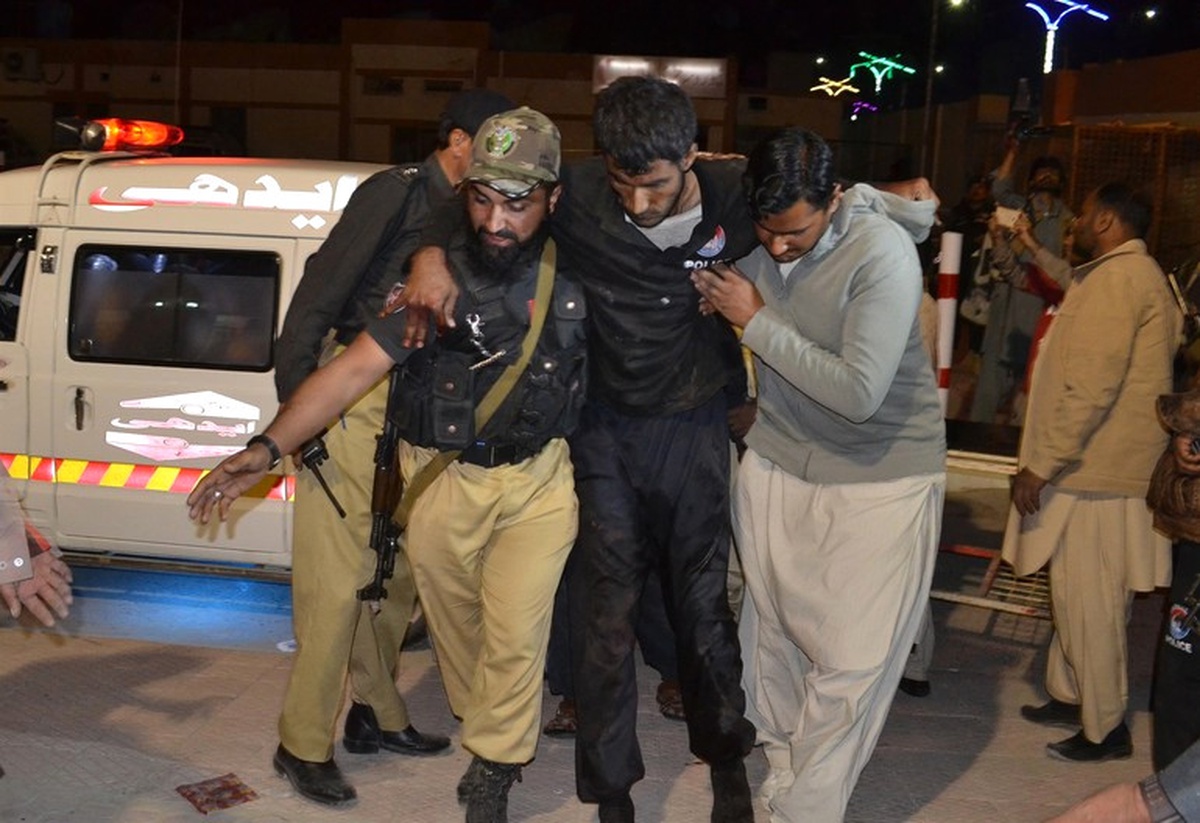 Pakistan\'da Polis Eğitim Merkezine Saldırı: 20 Yaralı