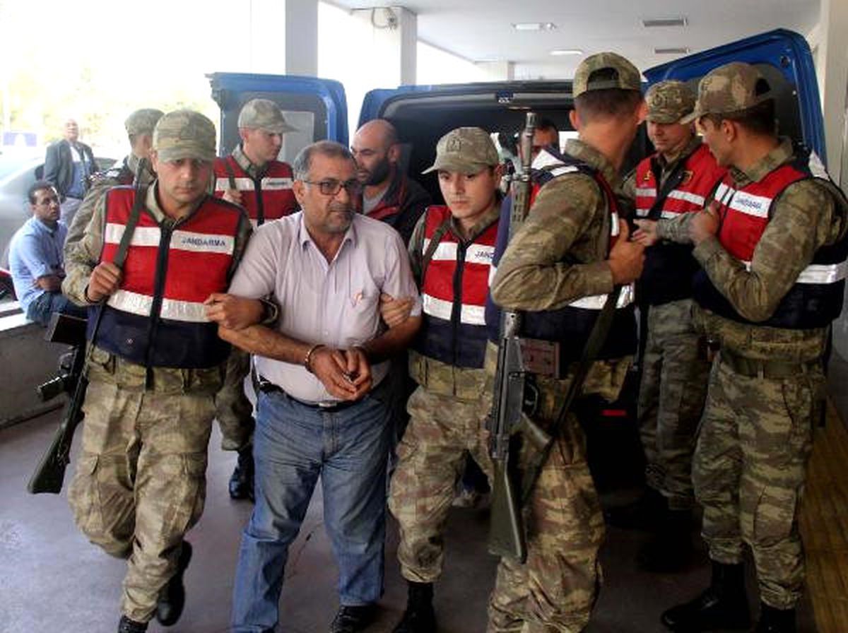 Şanlıurfa\'da Sahte İçki Üretilen Eve Operasyon: 3 Gözaltı