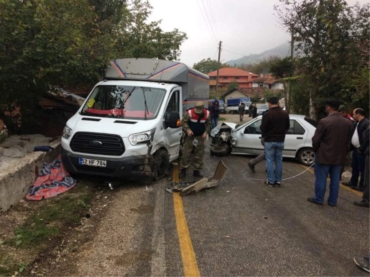 Tokat\'ta Trafik Kazası: 1 Ölü, 3 Yaralı