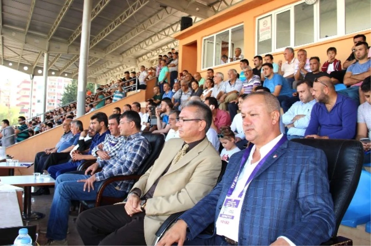 Başkan Turgut, Medcem Silifke Belediyespor\'un Maçlarını Kaçırmıyor