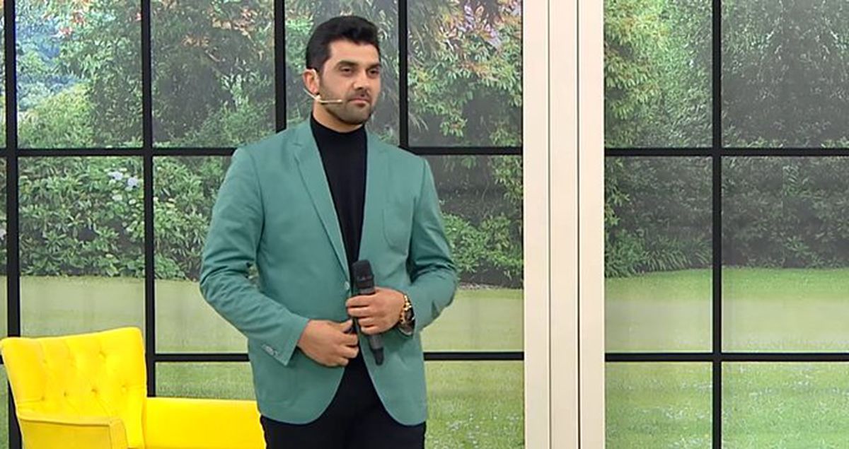 Bayhan Söylediği Yabancı Şarkıyla Stüdyoda Herkesi Dansa Kaldırdı