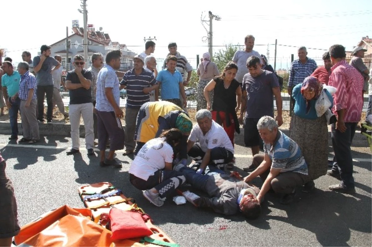 Fethiye\'de Kaza Sonarsı Halk Yolu Trafiğe Kapattı