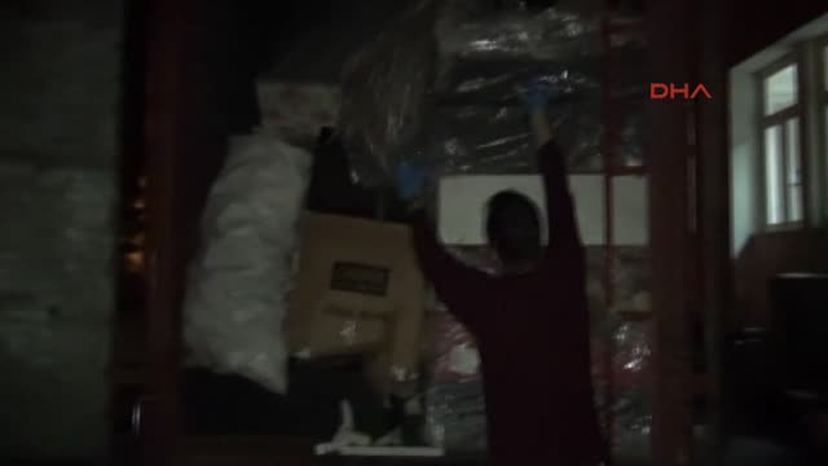 Inegöl Mobilyaya Gizlenmiş 40 Bin Paket Kaçak Sigara Ele Geçirildi