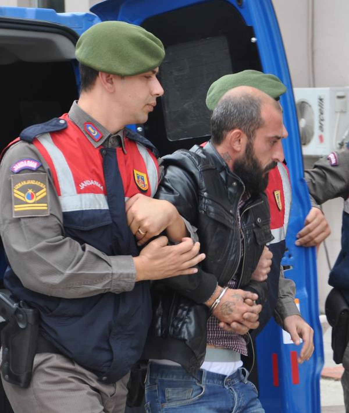 İsviçreli Fulya\'nın Battaniyeye Sarılı Bıçaklanmış Cesedi Bulundu (2)